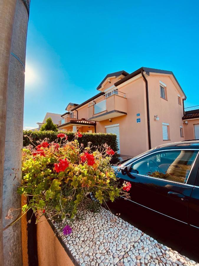 Apartments Brnada Умаг Екстериор снимка